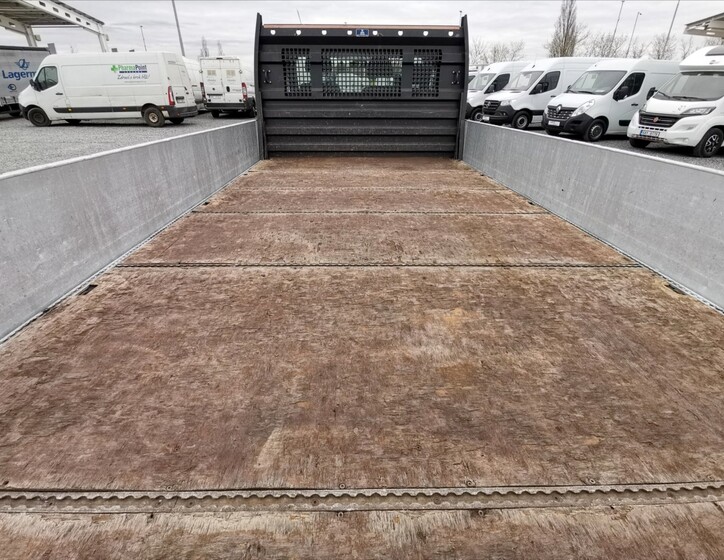 Ford Transit 18