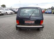 Lada Niva 9