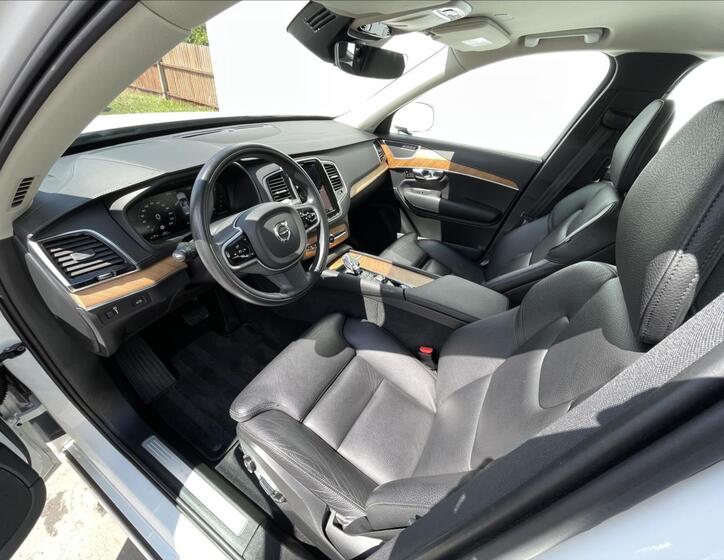 Volvo XC90 5