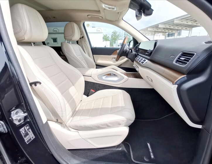 Mercedes-Benz GLS 7