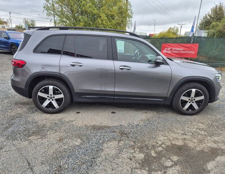 Mercedes-Benz GLB 4