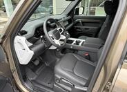 Land Rover Defender 11