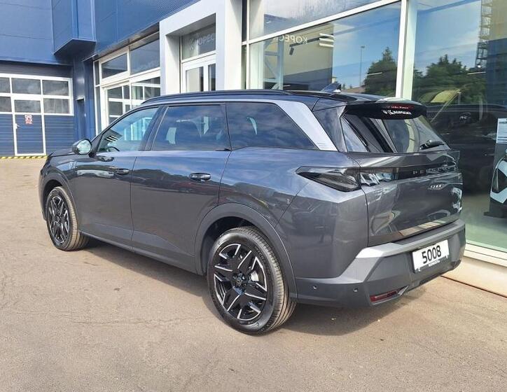 Peugeot 5008 4