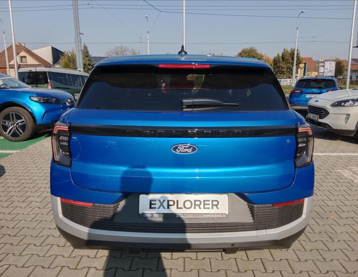 Ford Explorer 4