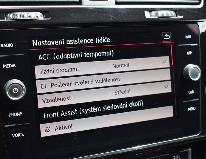 Volkswagen Golf 36