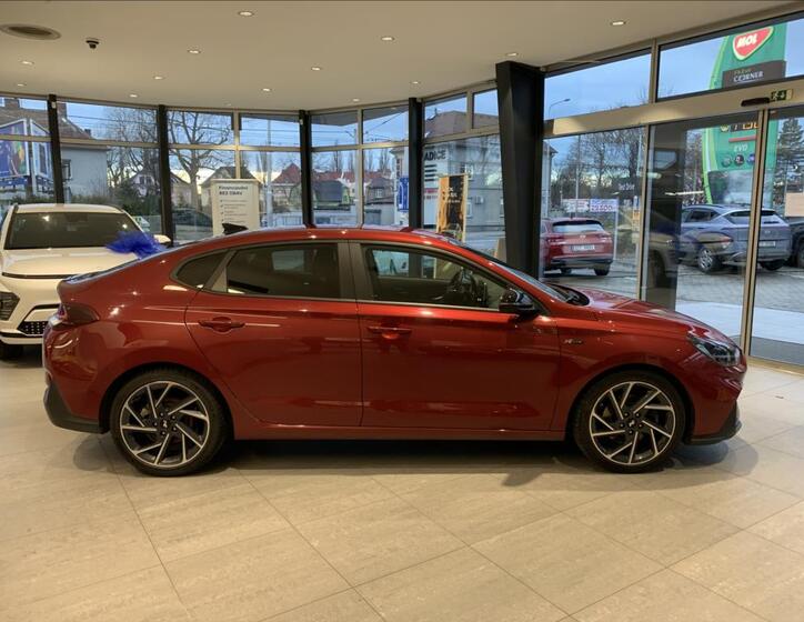 Hyundai i30 4