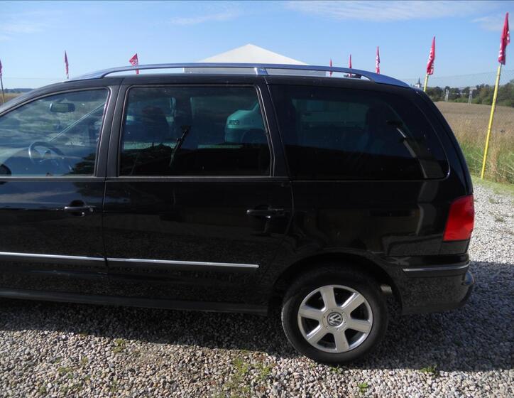 Volkswagen Sharan 9