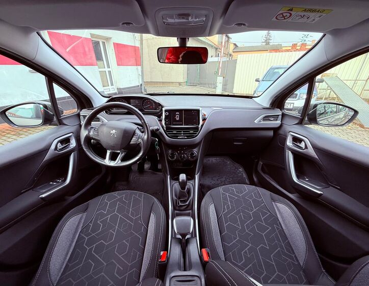 Peugeot 2008 13