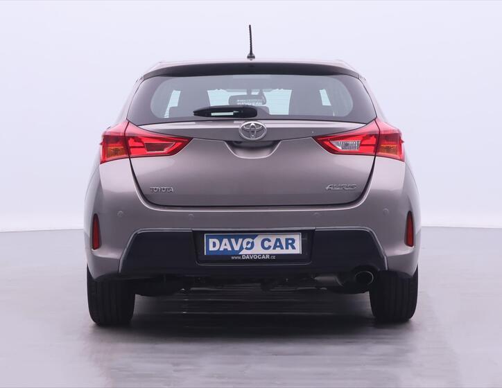 Toyota Auris 6