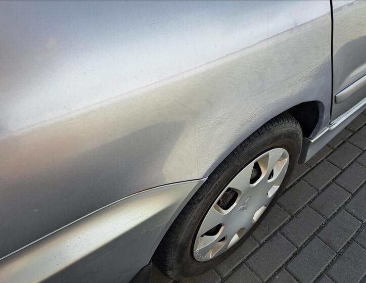 Mitsubishi Lancer 11