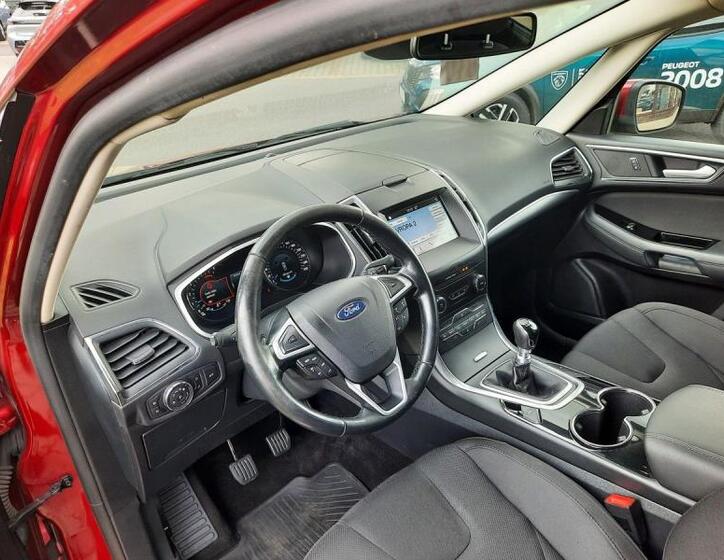 Ford S-MAX 14