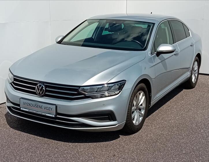 Volkswagen Passat 1