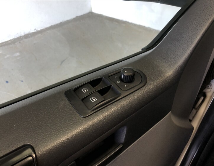 Volkswagen Transporter 19