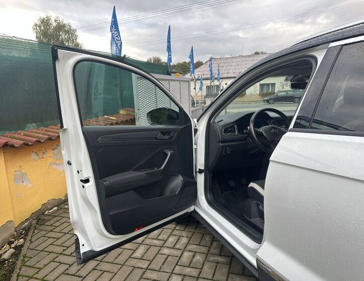 Volkswagen T-Roc 15