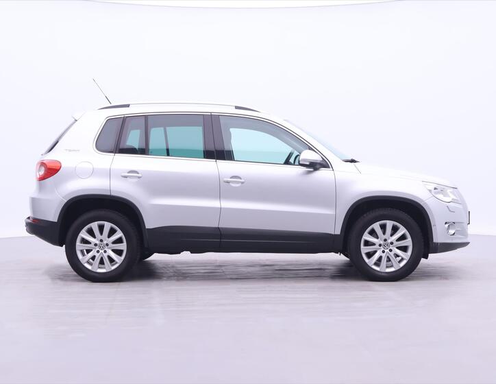 Volkswagen Tiguan 8