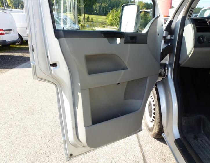 Volkswagen Transporter 16