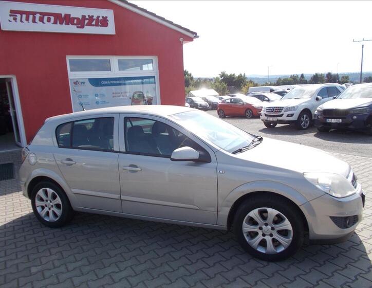 Opel Astra 7