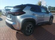 Toyota Yaris Cross 4
