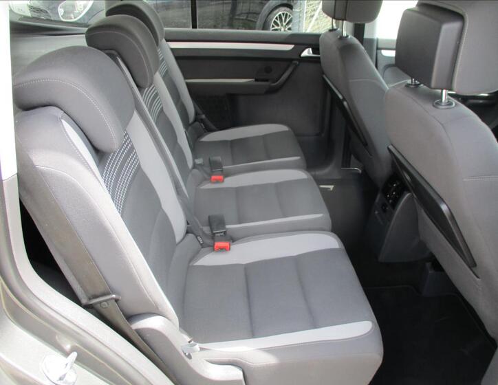 Volkswagen Touran 11