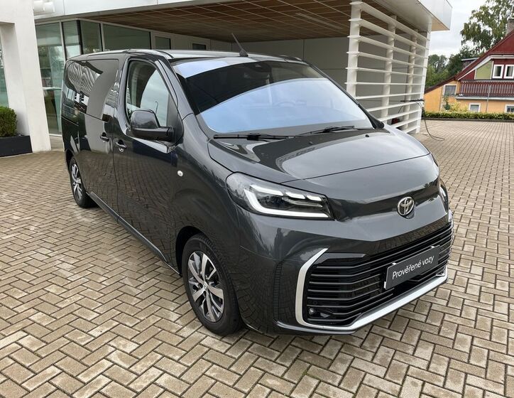Toyota ProAce Verso 8
