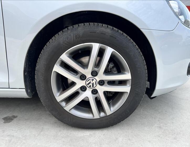 Volkswagen Golf 34