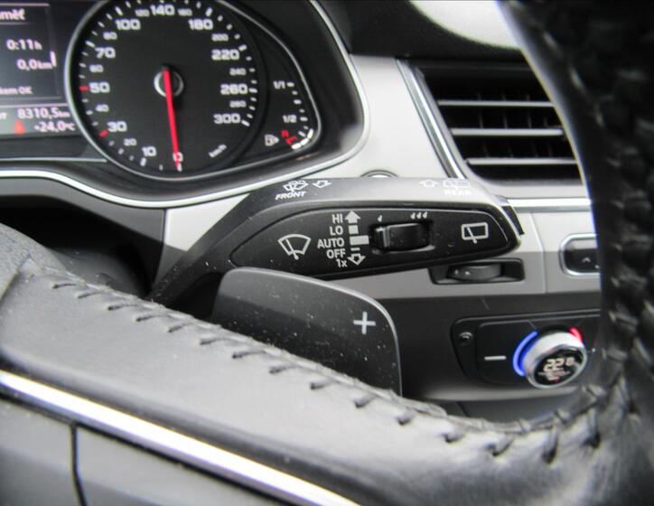 Audi Q7 30