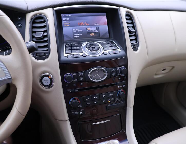 Infiniti EX35 24