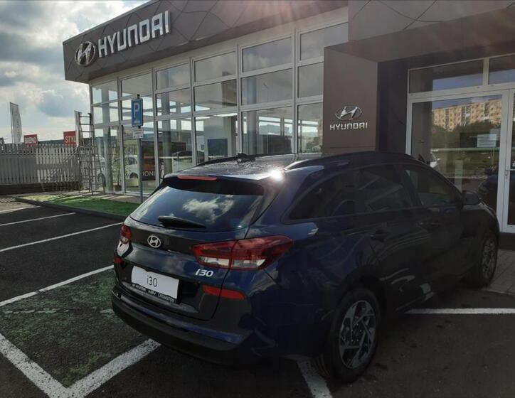 Hyundai i30 4