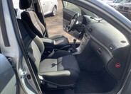 Toyota Avensis 14