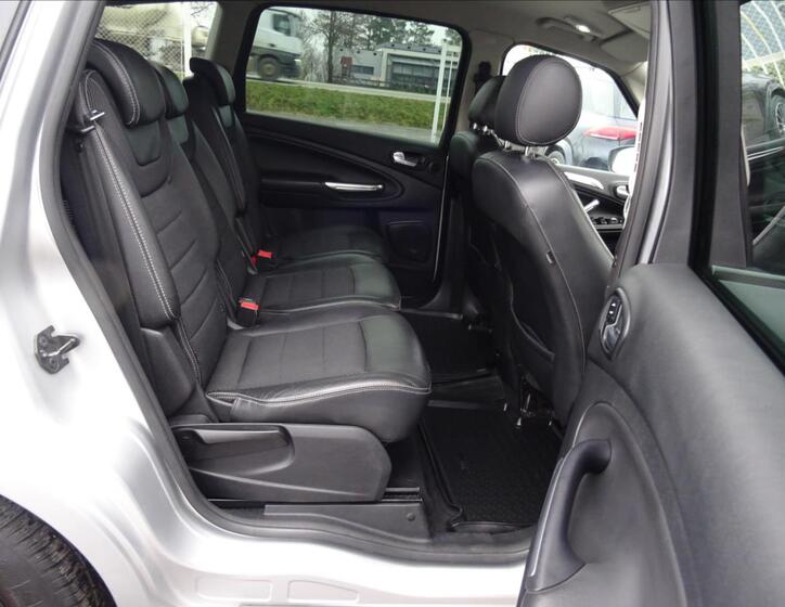 Ford S-MAX 24