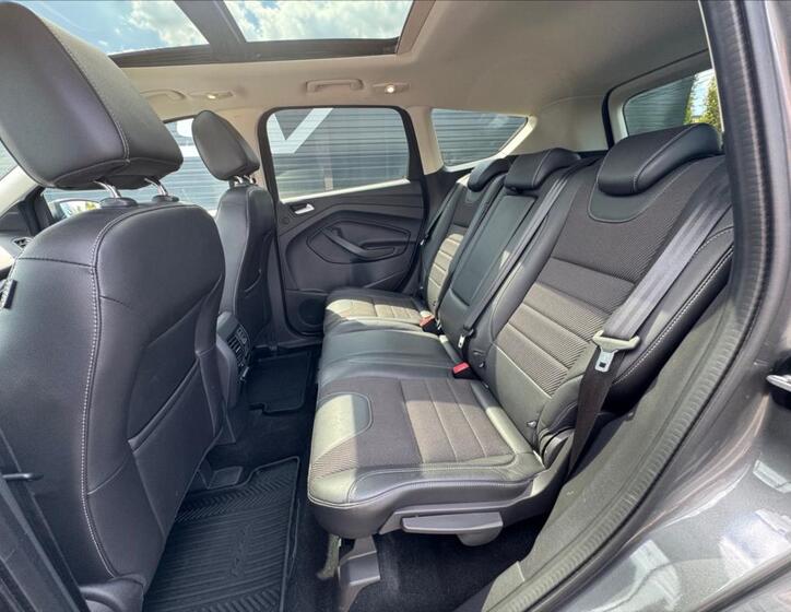 Ford Kuga 25