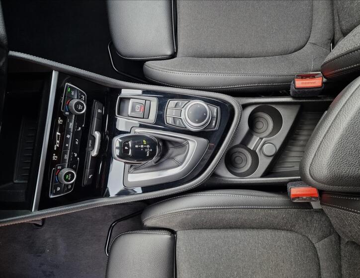 BMW Řada 2 35