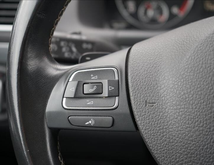 Volkswagen Touran 23