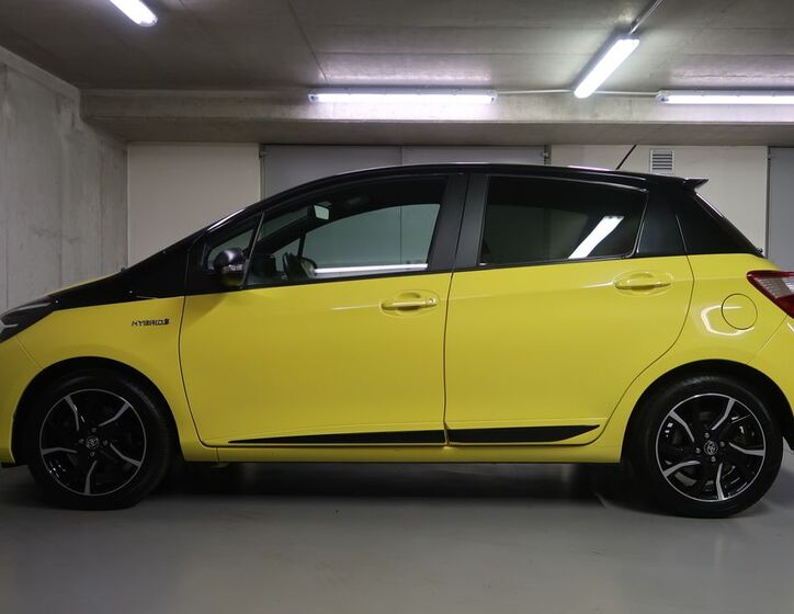 Toyota Yaris 8