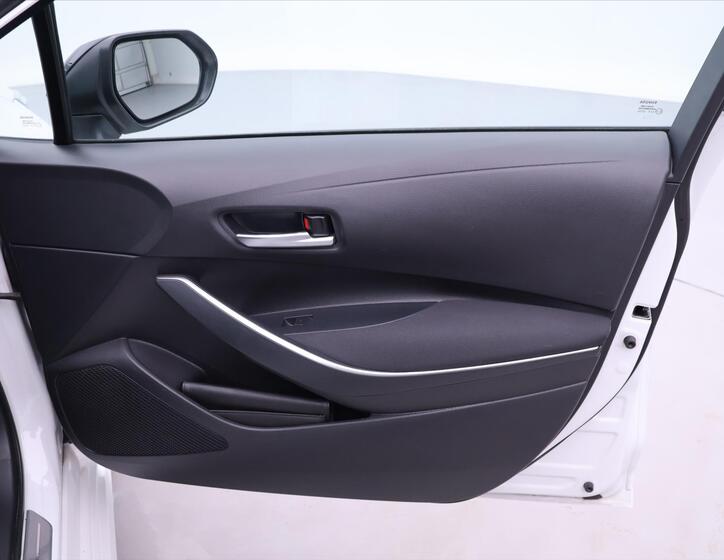 Toyota Corolla 13