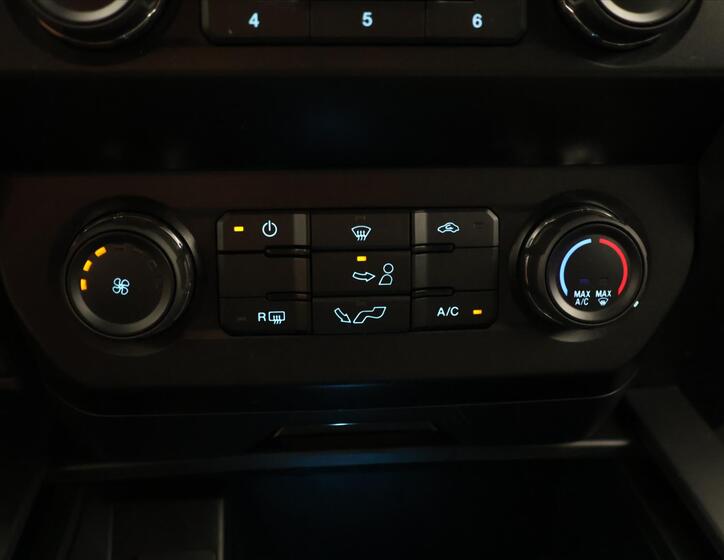 Ford F-150 27