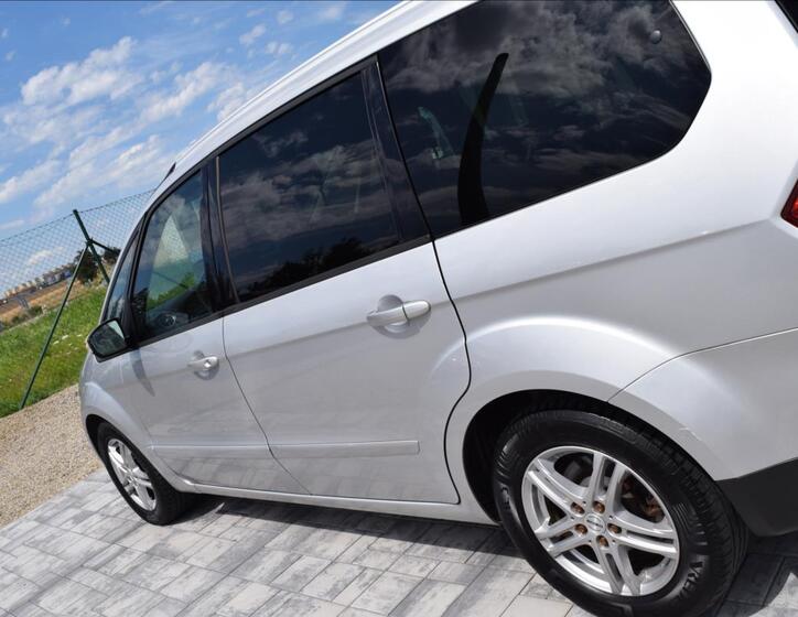 Ford Galaxy 11