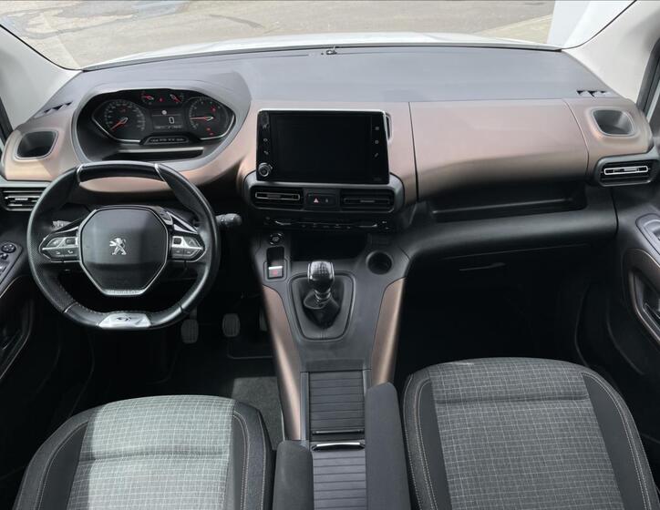 Peugeot Rifter 6