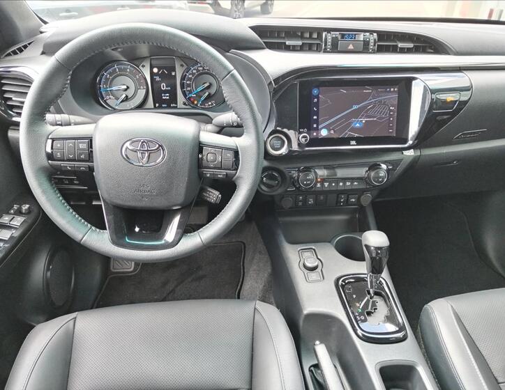 Toyota Hilux 5