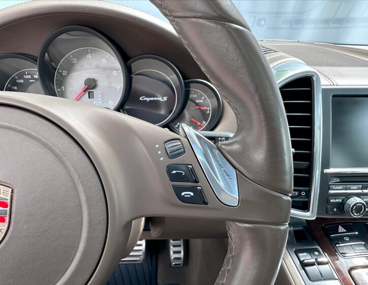 Porsche Cayenne 27