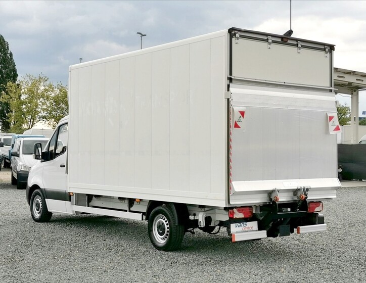 Mercedes-Benz Sprinter 4