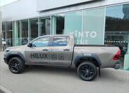 Toyota Hilux 2