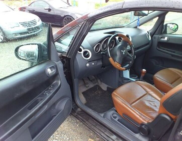 Mitsubishi Colt 9