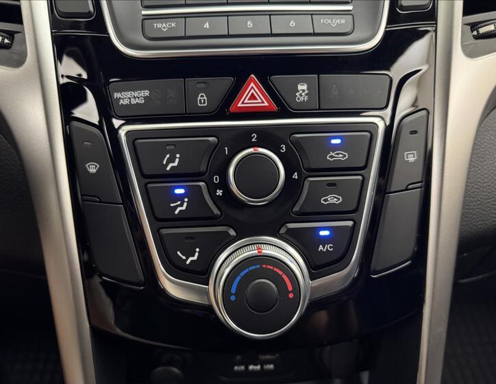 Hyundai i30 14