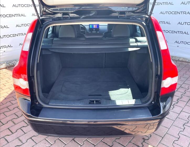 Volvo V50 10