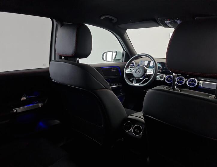 Mercedes-Benz GLB 21