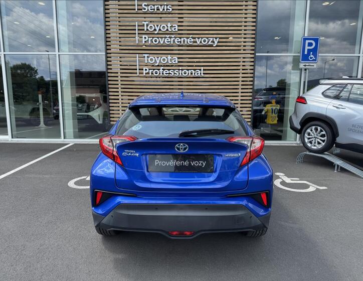 Toyota C-HR 13
