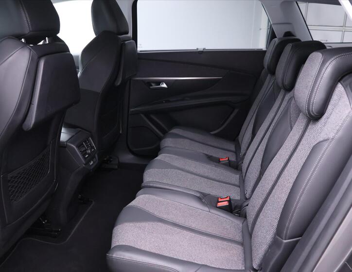 Peugeot 5008 19