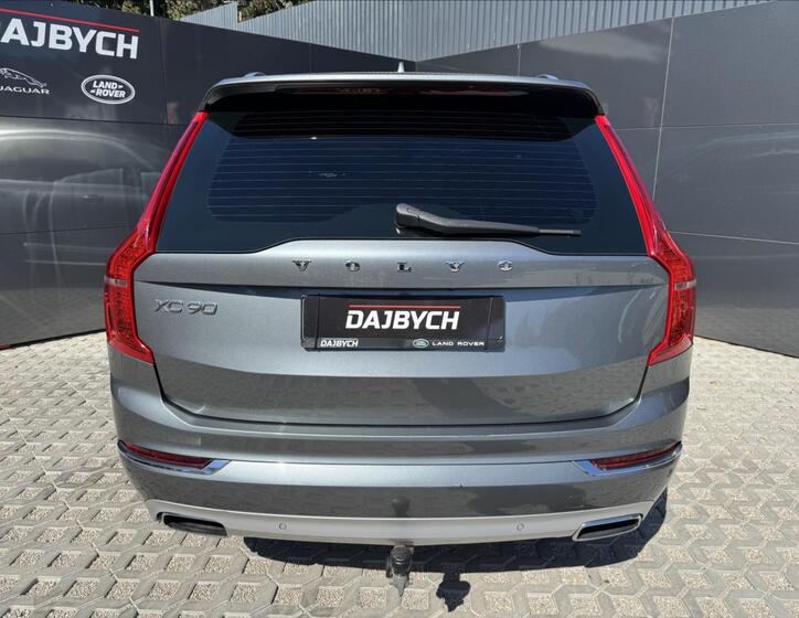 Volvo XC90 8