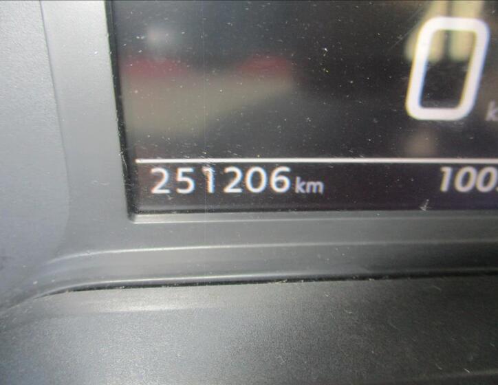 Peugeot Rifter 17